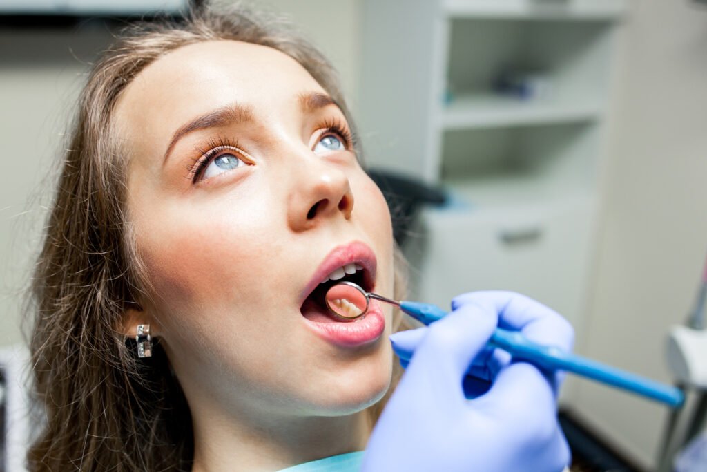 cleaning-medical-polish-equipment-uniform Tooth Decay